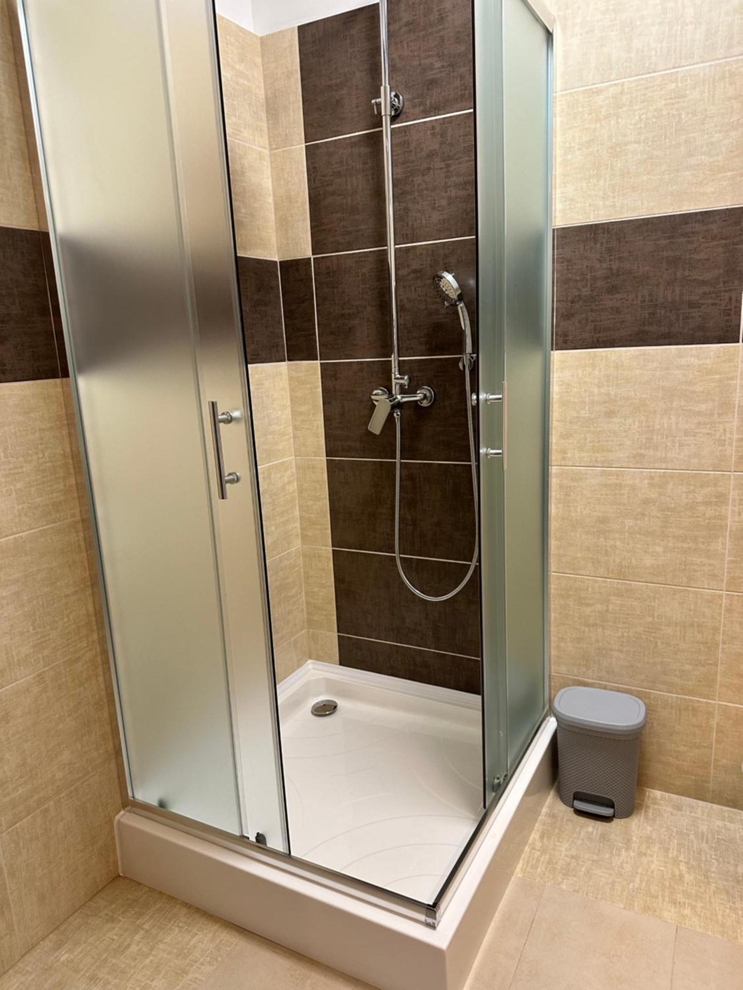 Studia Maxim Apartment Frydek-Mistek Luaran gambar