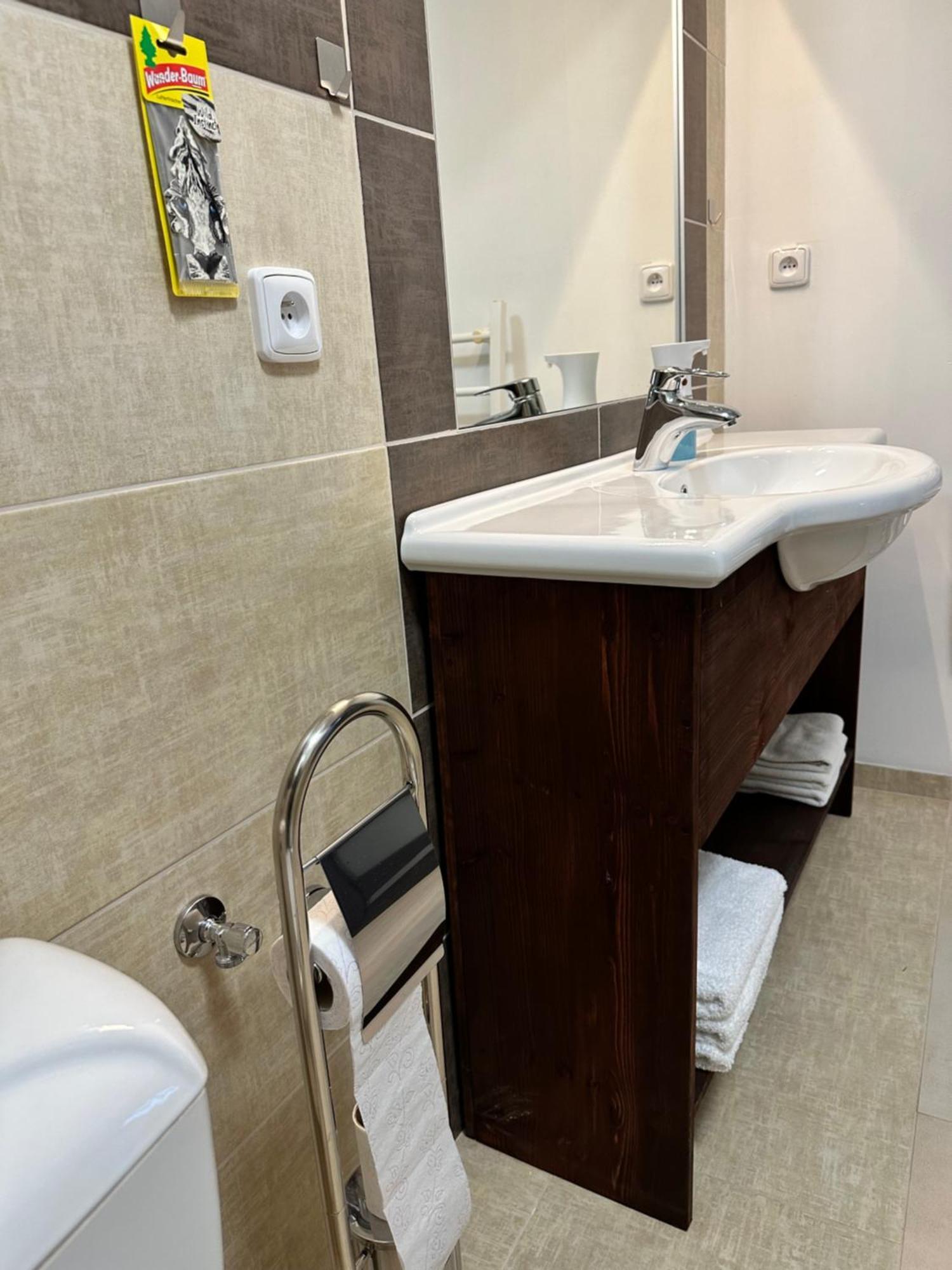 Studia Maxim Apartment Frydek-Mistek Luaran gambar
