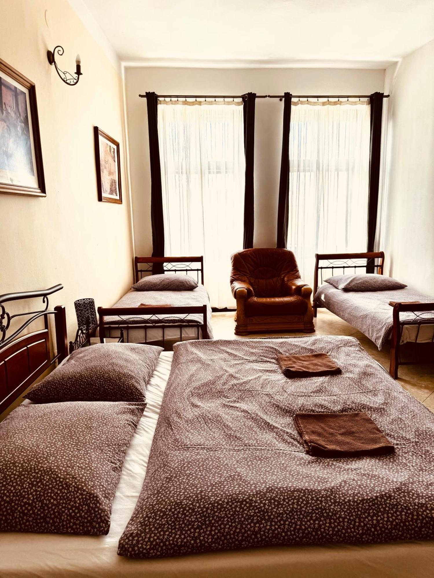 Studia Maxim Apartment Frydek-Mistek Luaran gambar